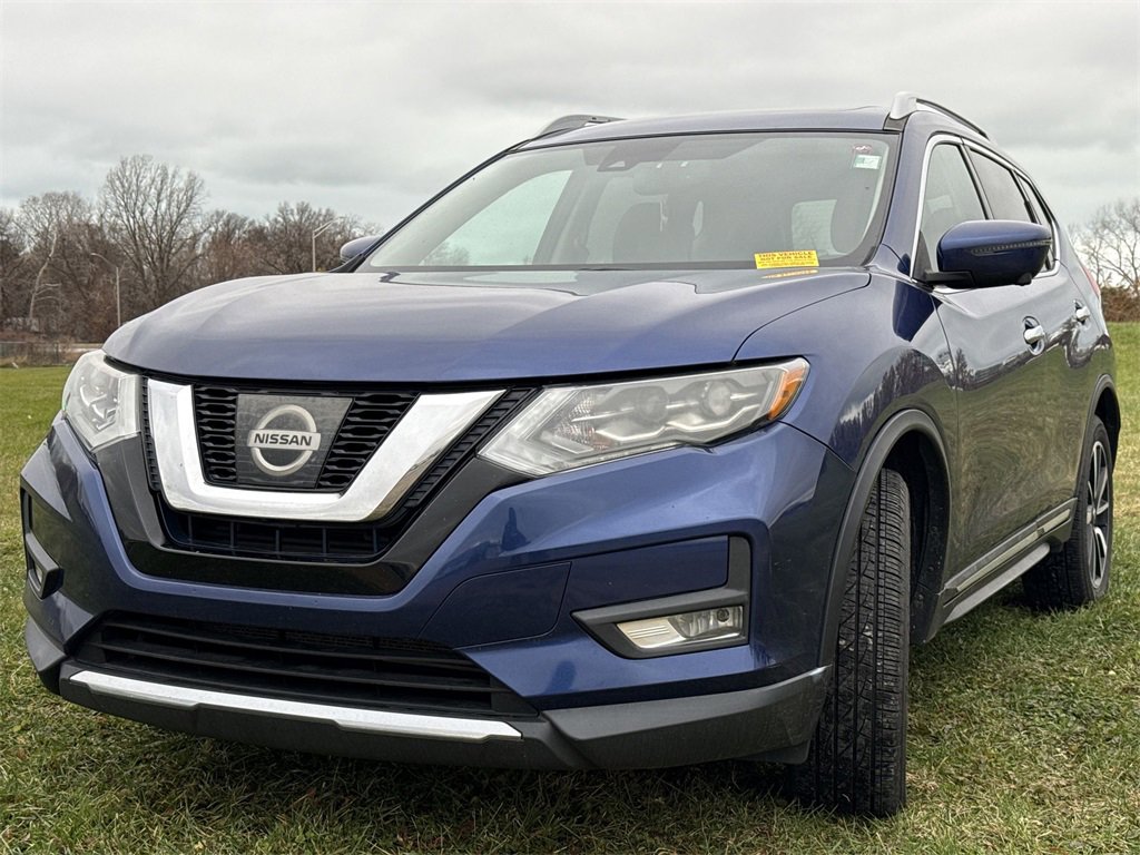 Used 2017 Nissan Rogue SL w/ SL Premium Package