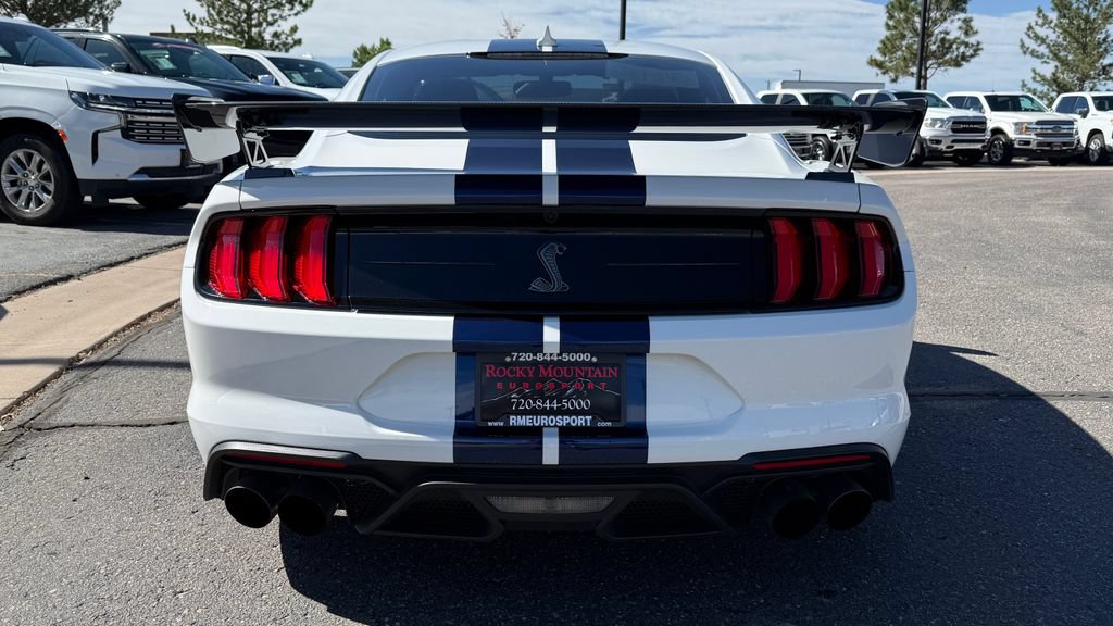 Used 2020 Ford Mustang Shelby GT500 w/ Carbon Fiber Track Pack RWD image 5