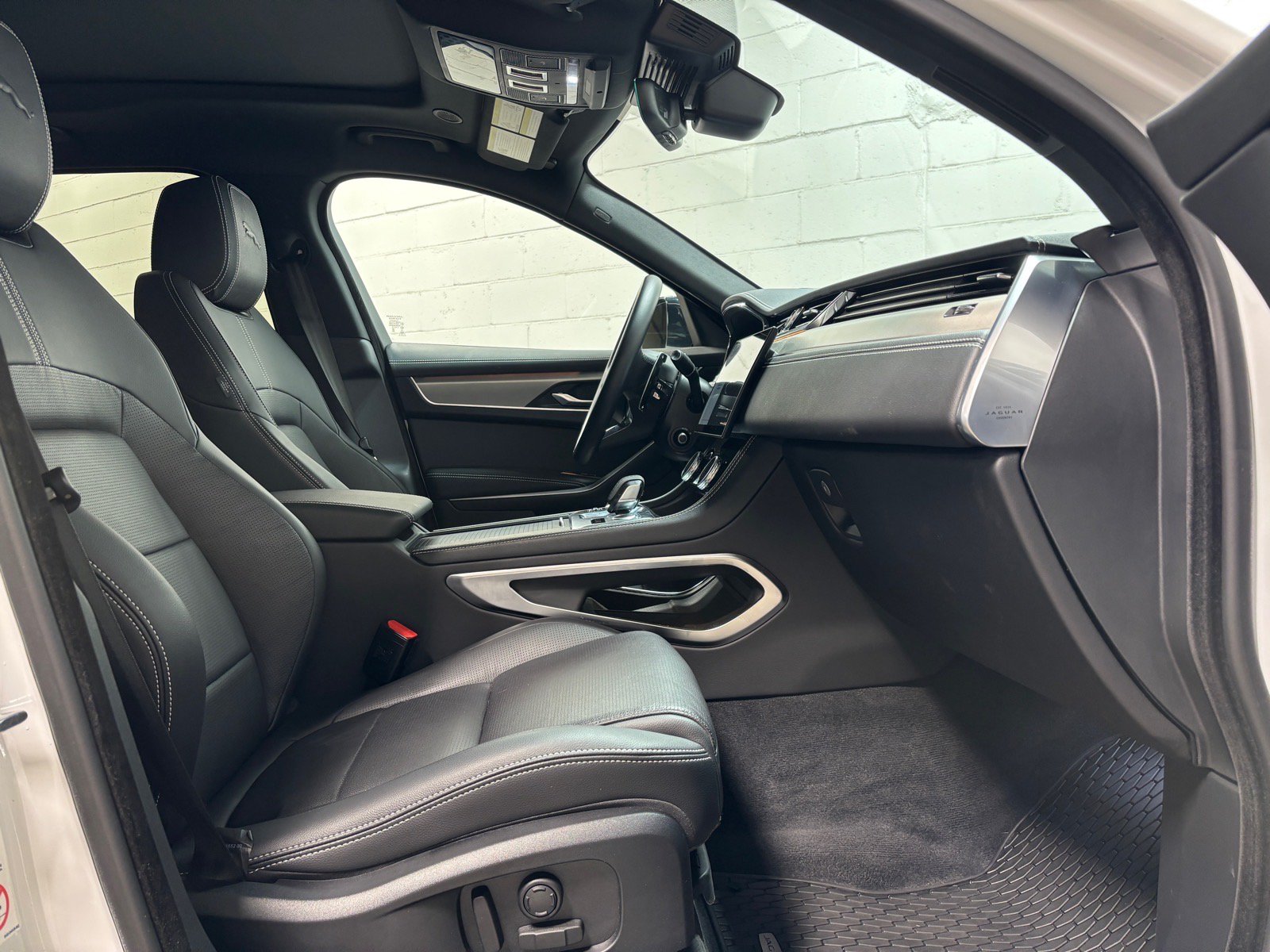 New 2026 Jaguar F-PACE R-Dynamic S AWD/4WD image 32