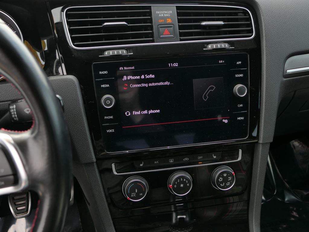 Used 2018 Volkswagen GTI SE image 16