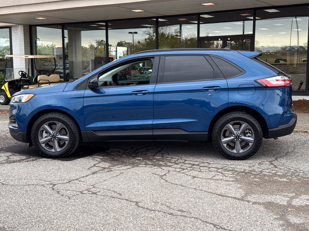 Used 2023 Ford Edge SEL w/ Sport Appearance Package AWD/4WD image 9