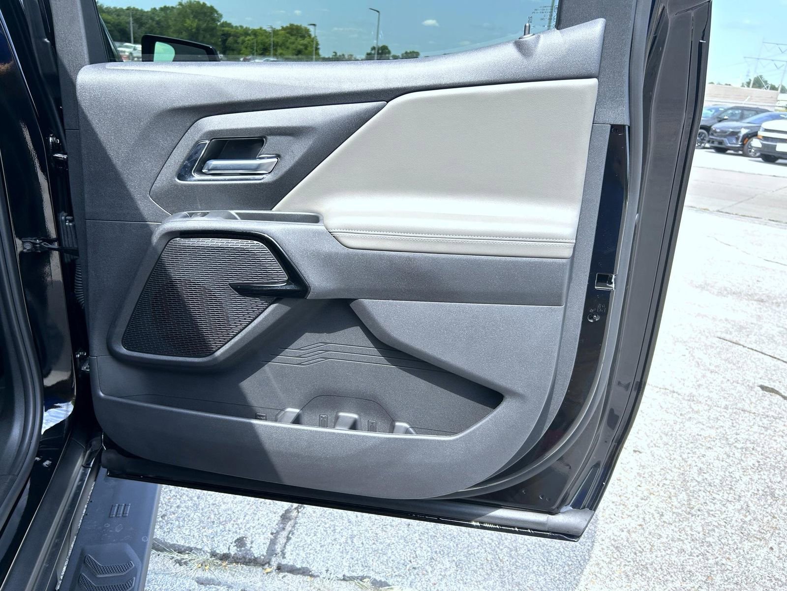 New 2026 Chevrolet Silverado EV Trail Boss w/ Premium Package image 18