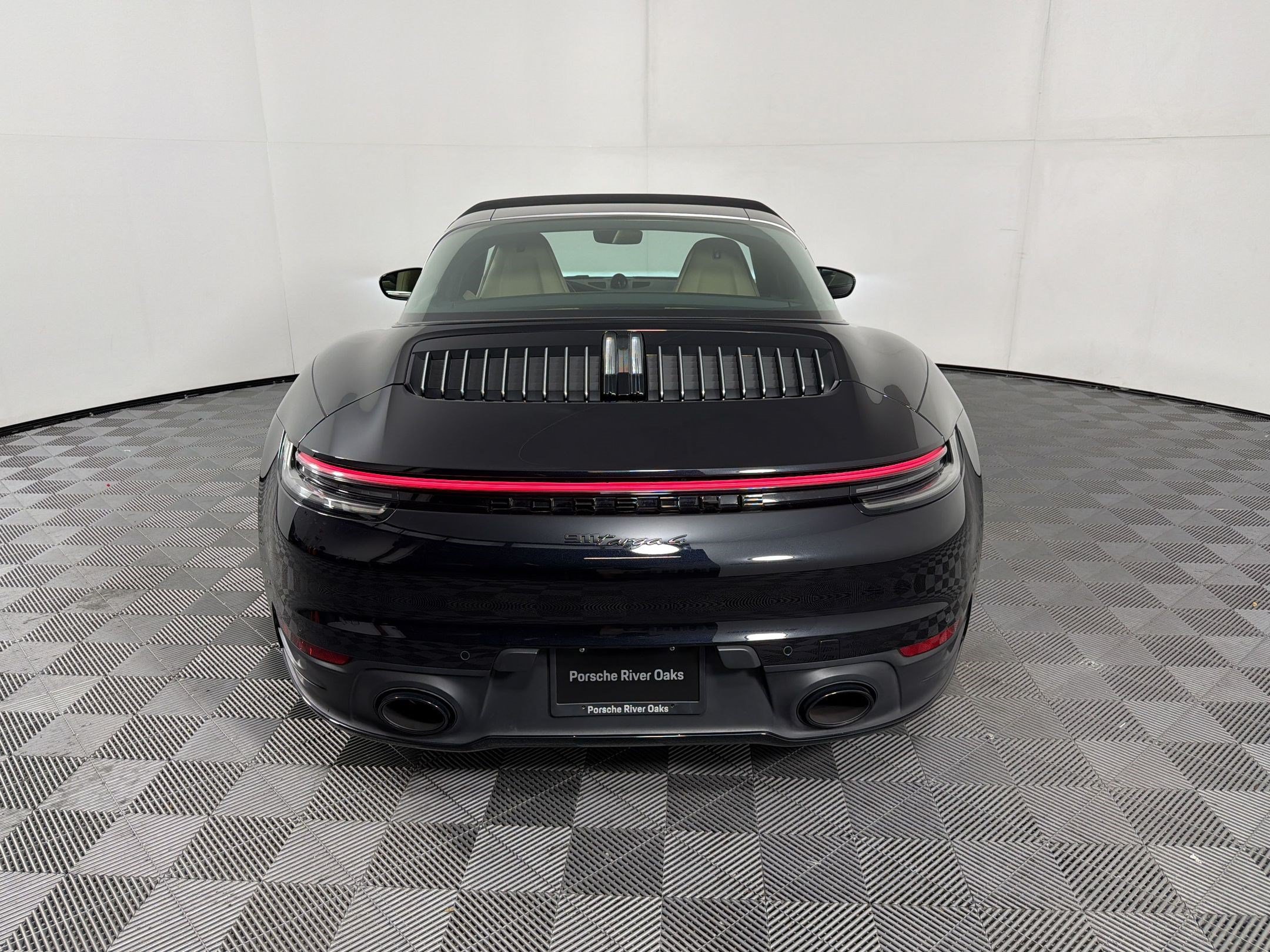 Certified 2024 Porsche 911 Targa 4 w/ Sport Package AWD/4WD image 32