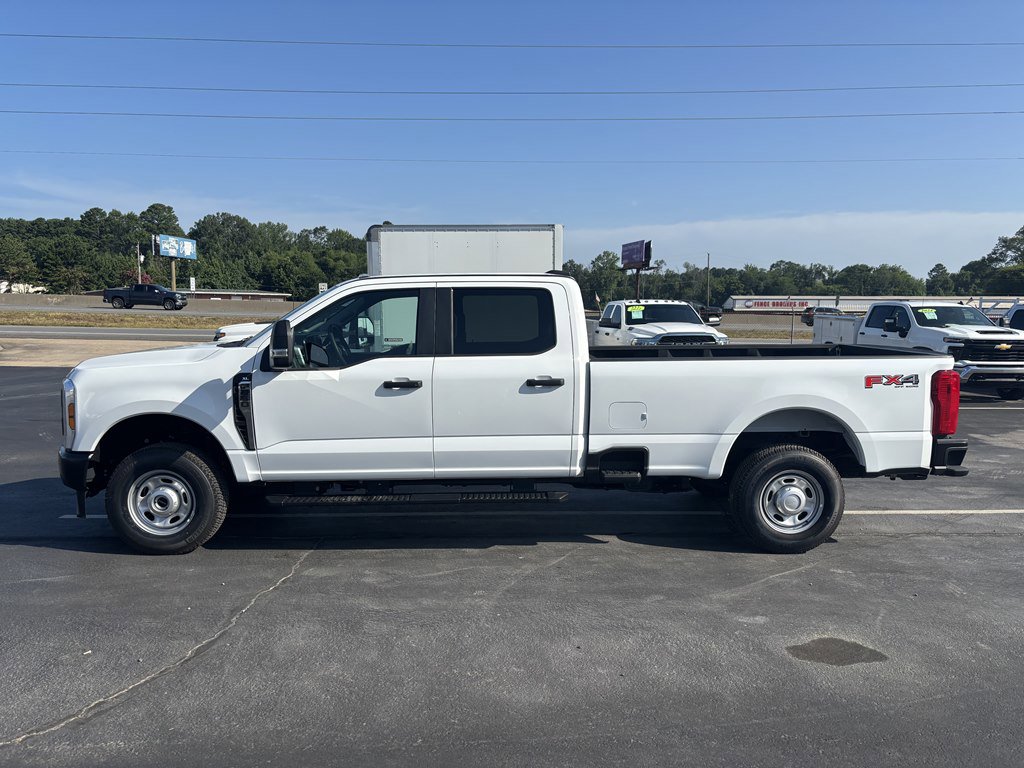 Used 2024 Ford F250 XL w/ FX4 Off-Road Package image 4