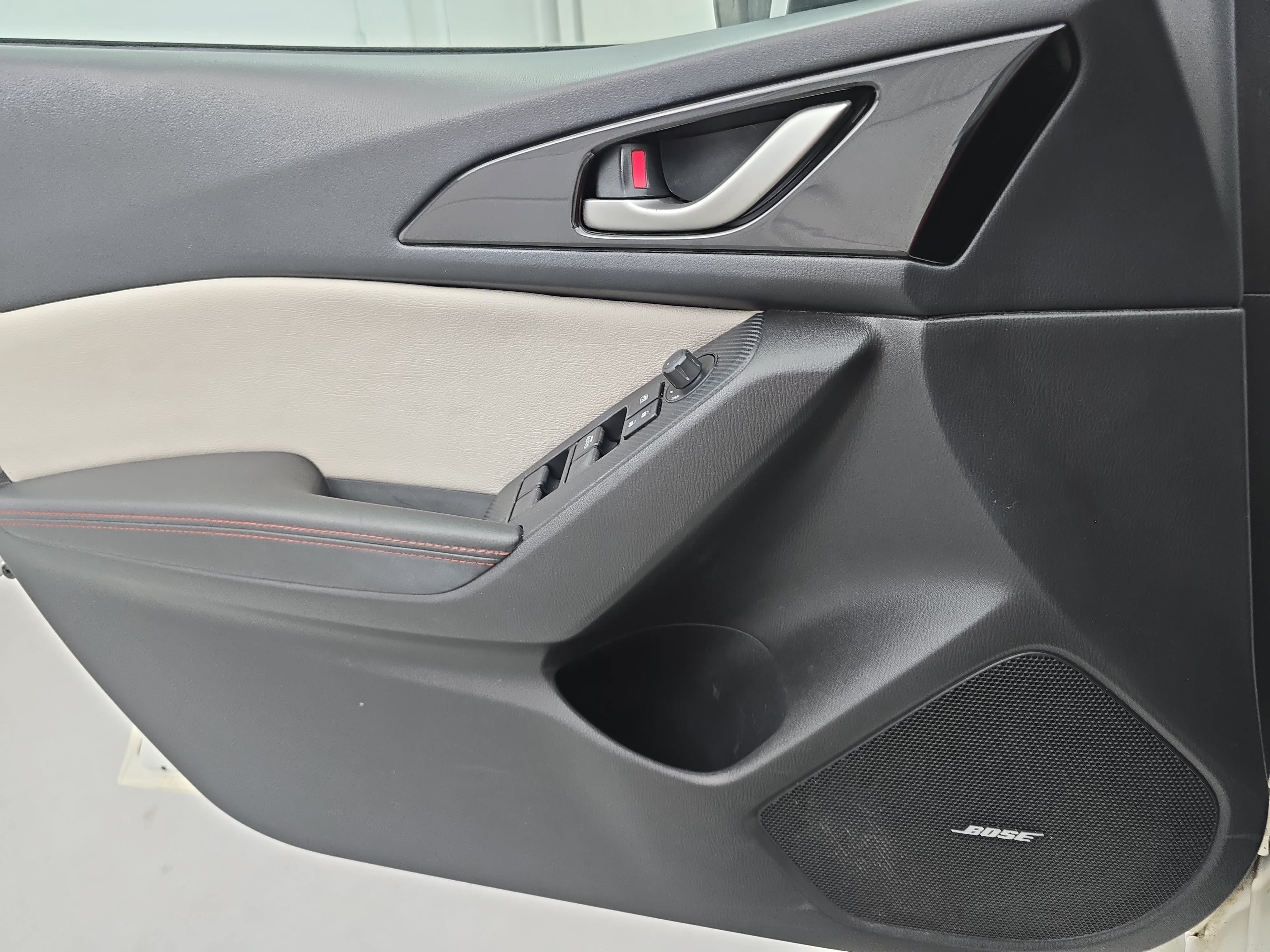 Used 2014 MAZDA MAZDA3 i Grand Touring FWD image 26