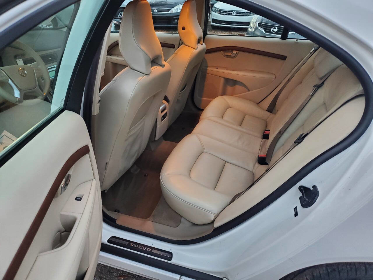 Used 2010 Volvo S80 3.2 image 14