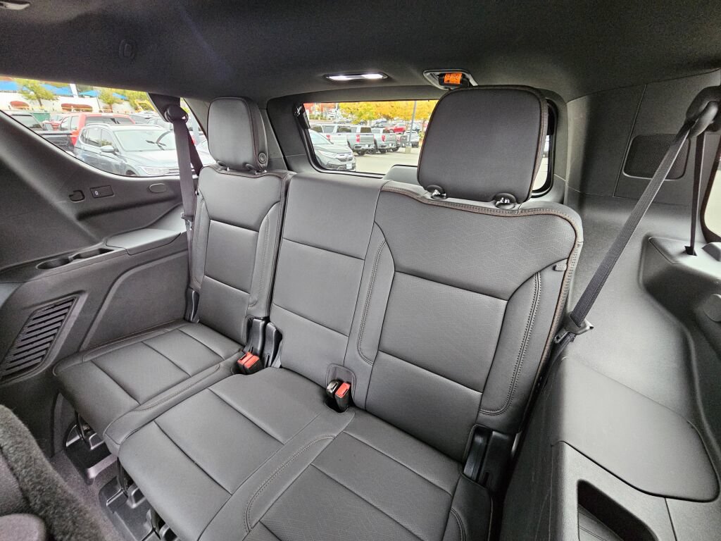 Certified 2023 Chevrolet Tahoe High Country AWD/4WD image 28