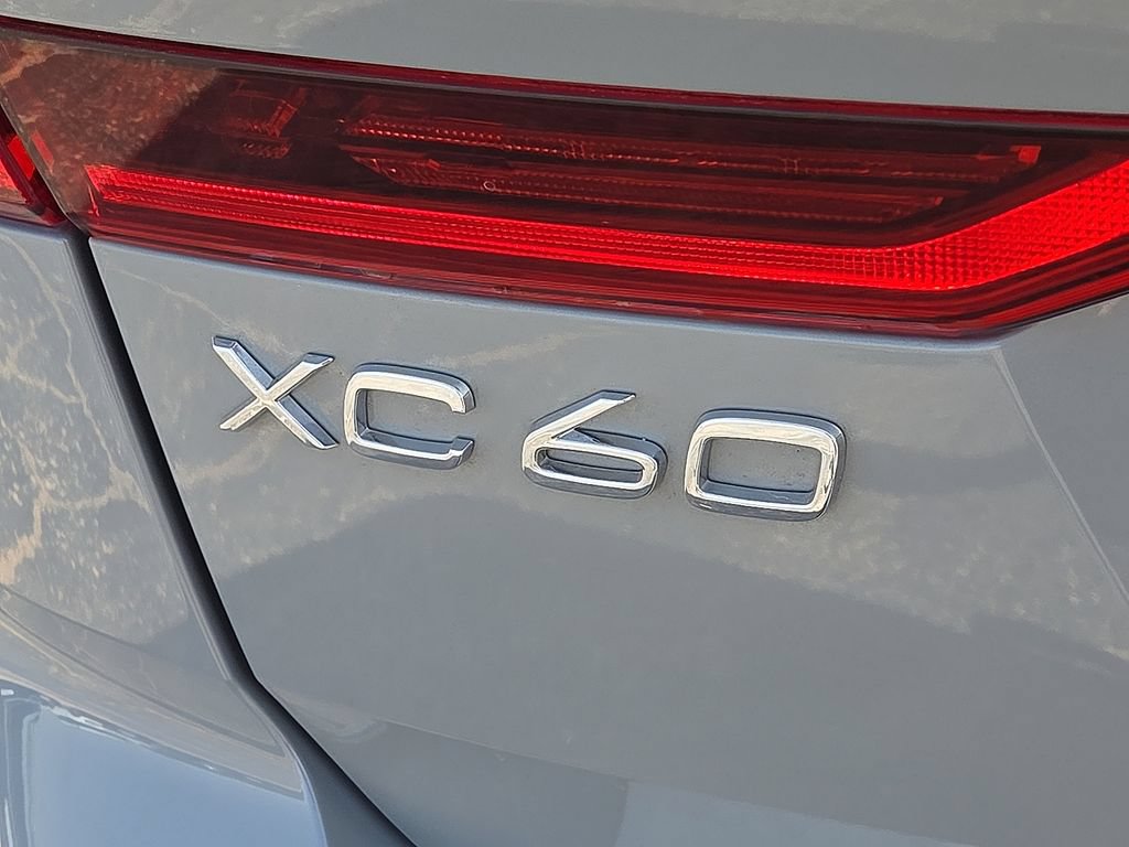 Used 2026 Volvo XC60 B5 Plus w/ Protection Package Premier AWD/4WD image 16