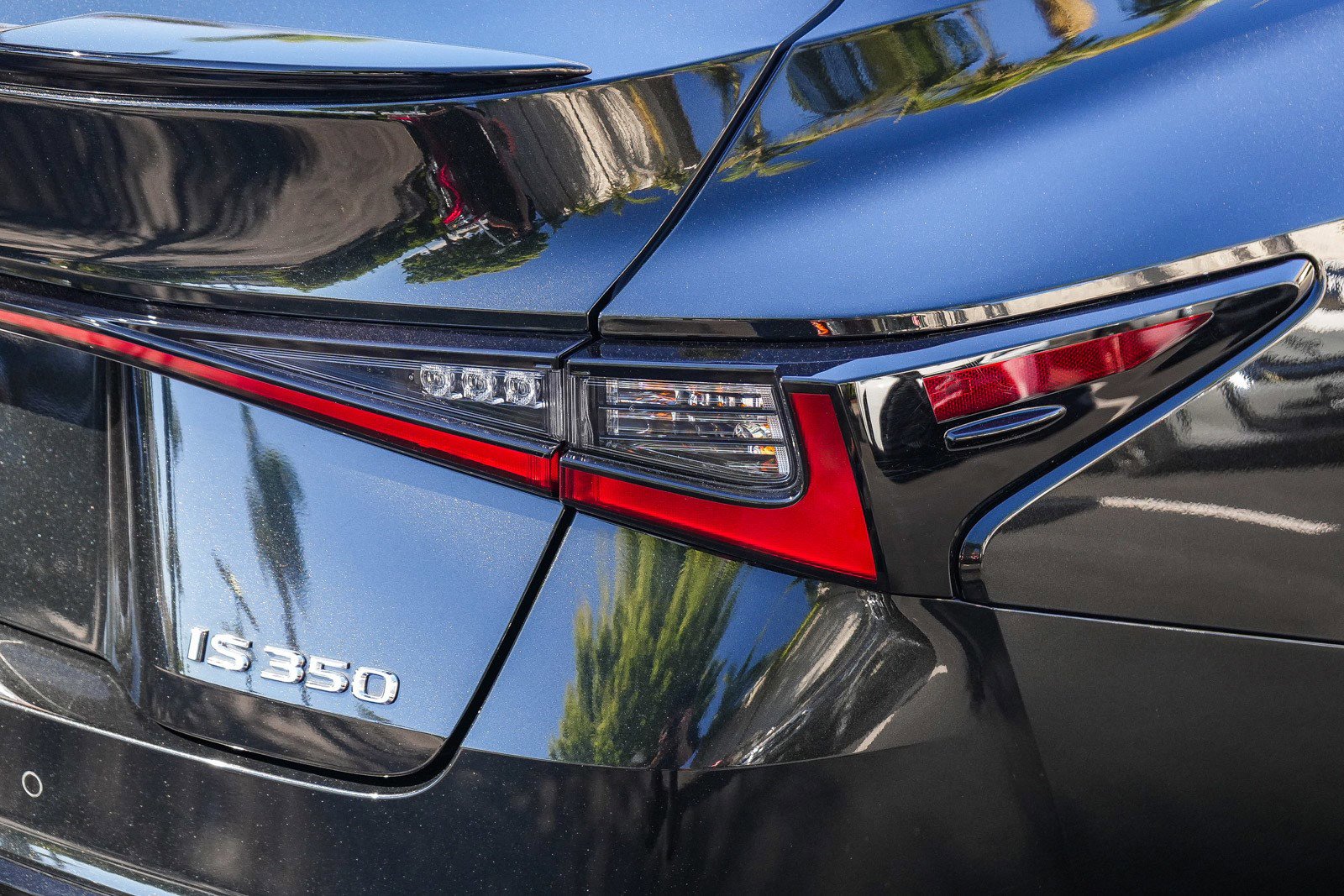 Used 2024 Lexus IS 350 F Sport w/ Navigation Package image 7