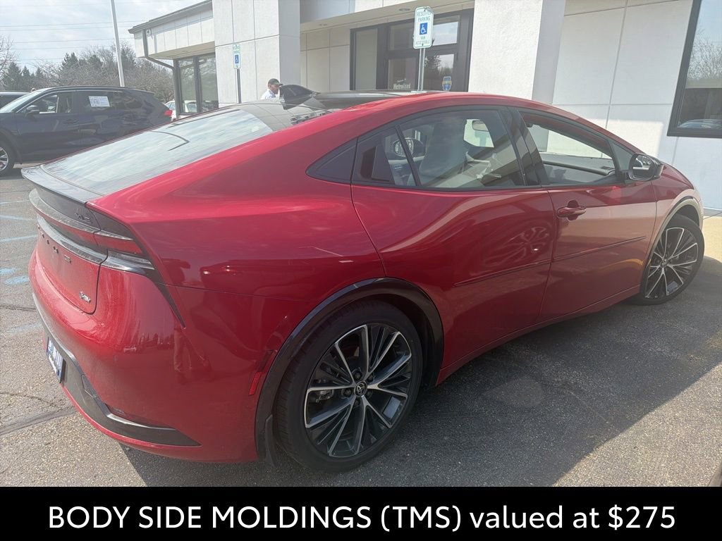 Used 2023 Toyota Prius XLE image 9