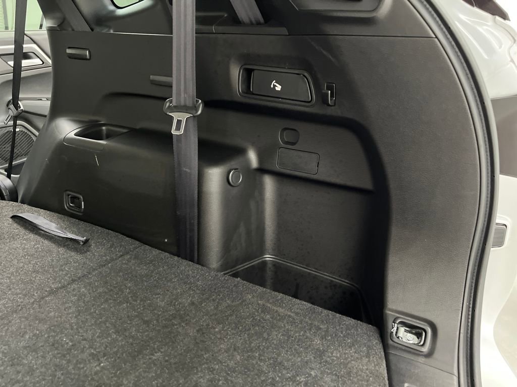 Used 2025 Mitsubishi Outlander SE image 34