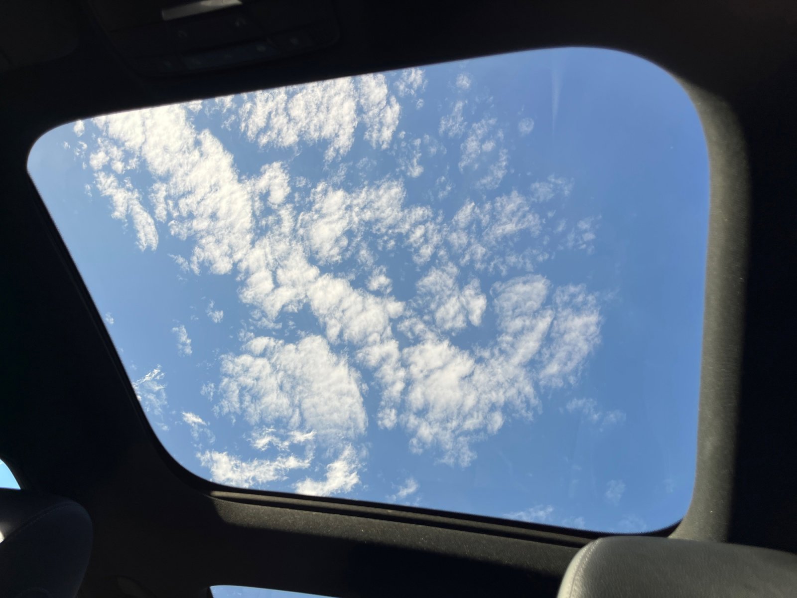 Used 2018 Mercedes-Benz E 300 4MATIC image 31