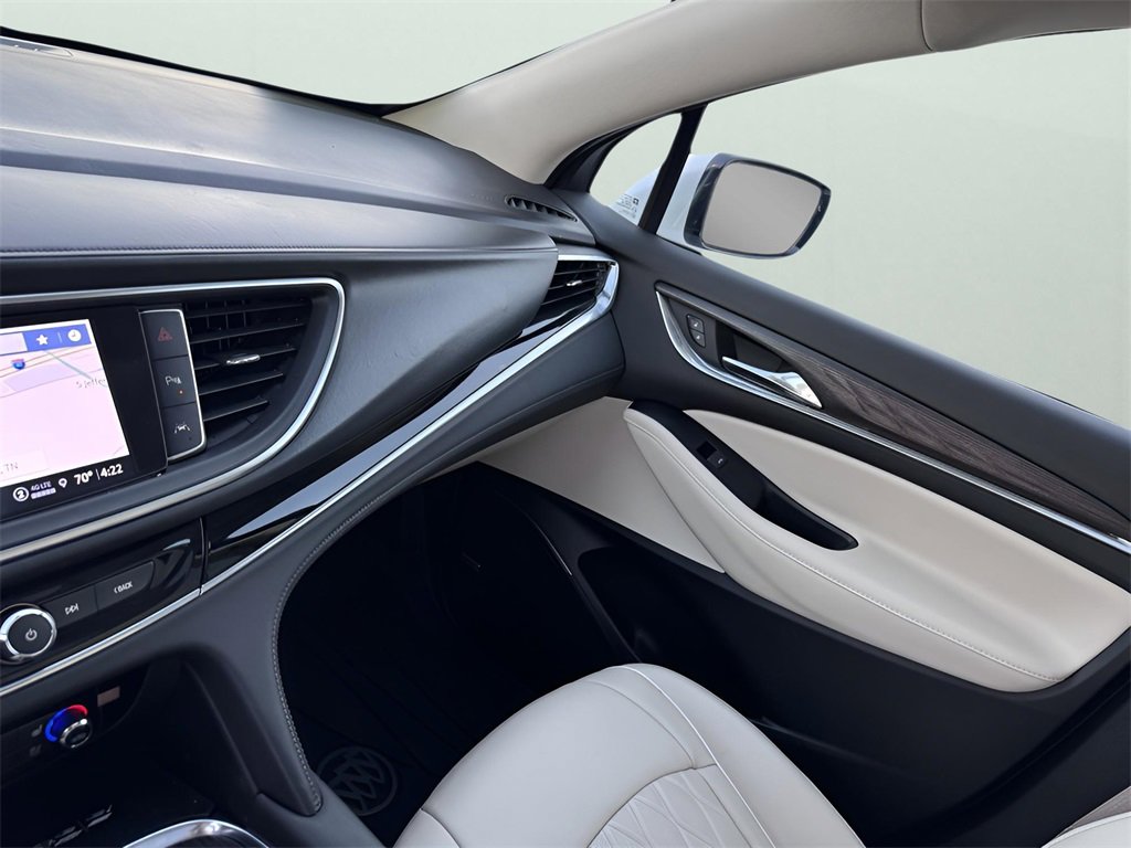 Used 2023 Buick Enclave Avenir w/ Avenir Technology Package image 29