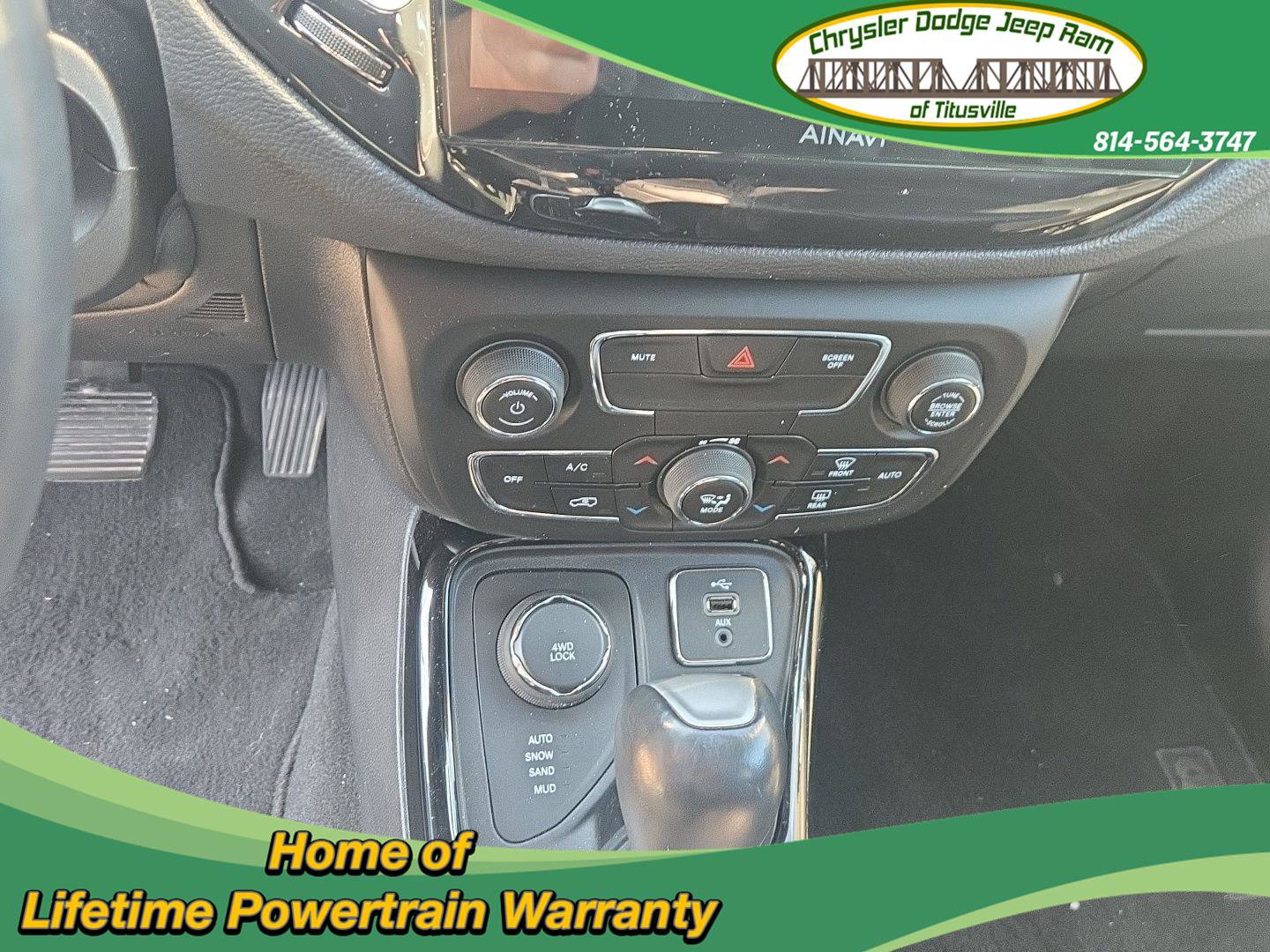 Used 2018 Jeep Compass Limited AWD/4WD image 19