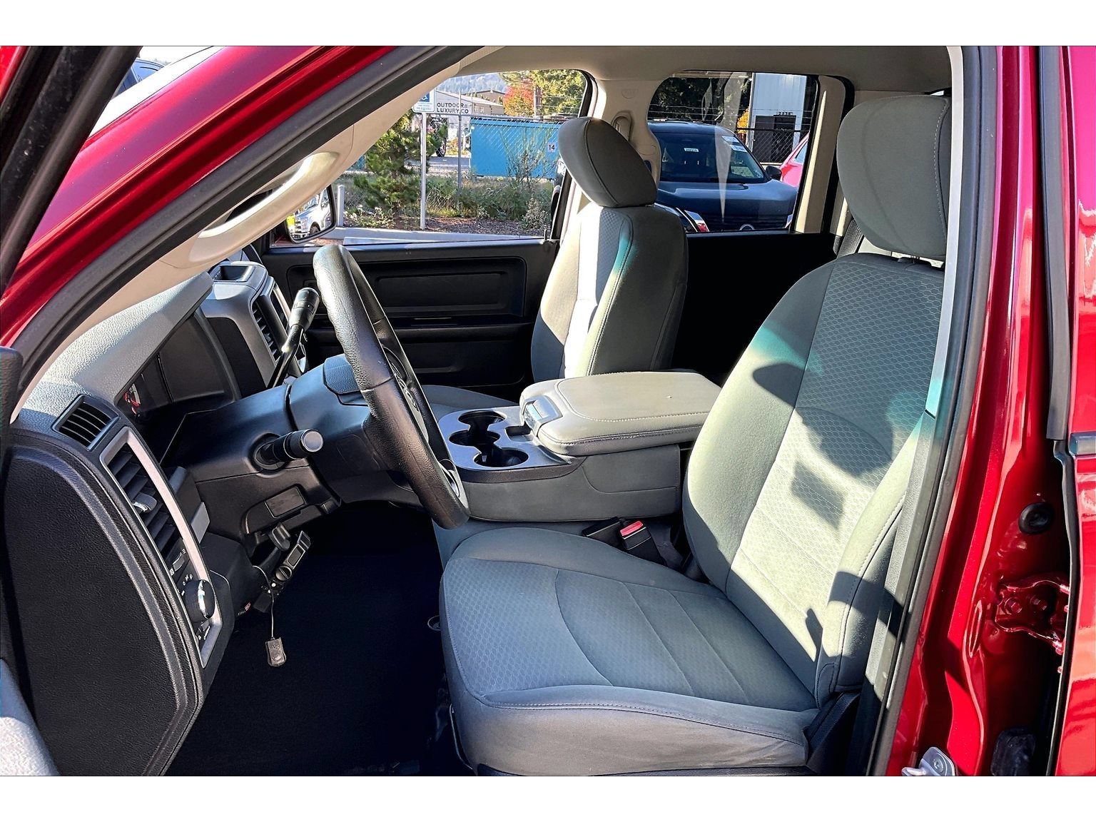 Used 2015 RAM 1500 ST w/ SXT Appearance Group AWD/4WD image 23