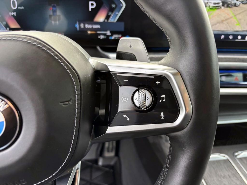 Used 2024 BMW 760i xDrive w/ Executive Package image 18