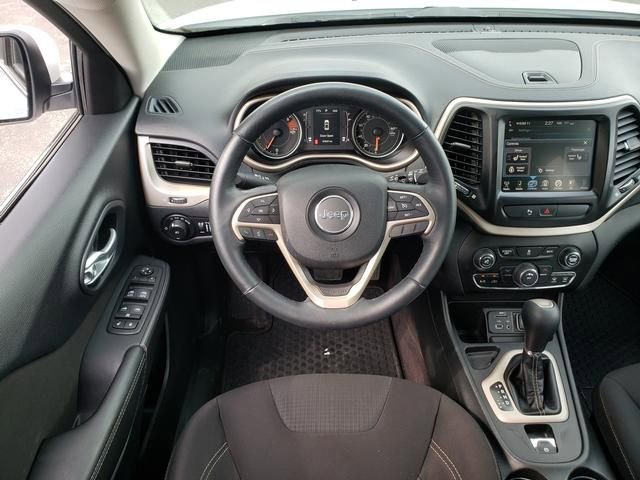 Used 2016 Jeep Cherokee Latitude w/ Safety/Convenience Group image 12
