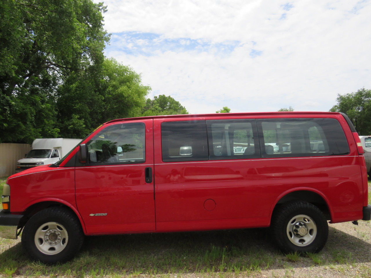 Used 2003 Chevrolet Express 2500 Passenger w/ LS Preferred Equipment Group image 8