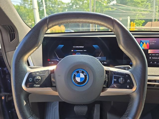 Used 2024 BMW iX xDrive50 w/ Sport Package AWD/4WD image 21