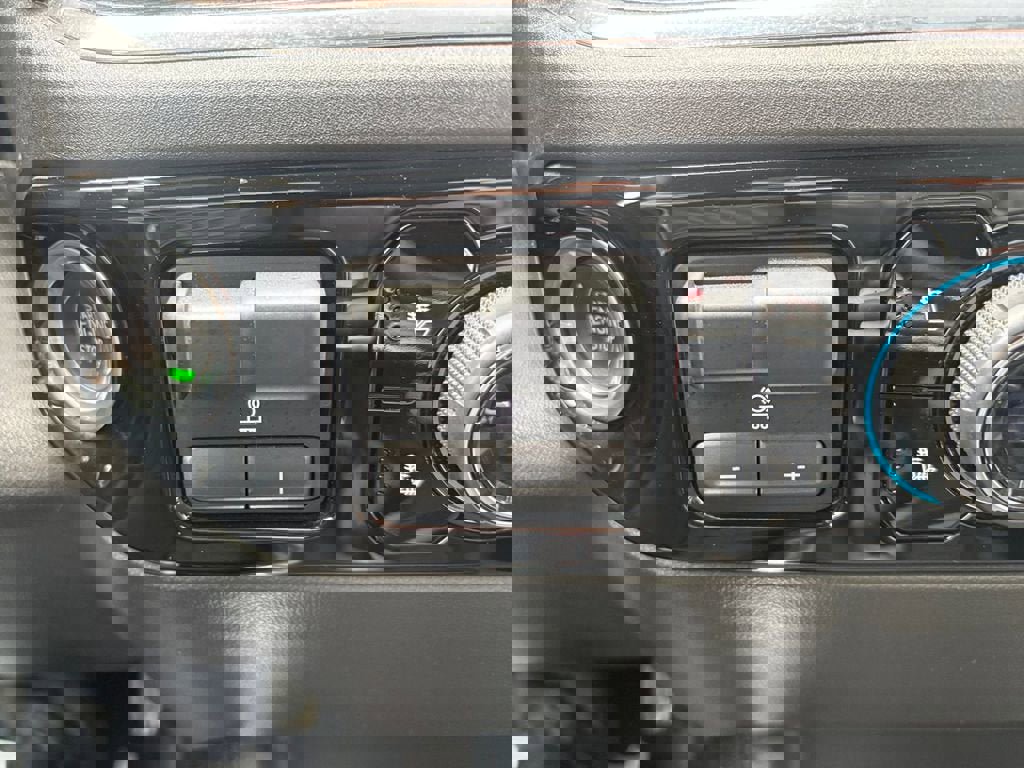 Used 2024 Chevrolet Silverado 1500 RST image 19