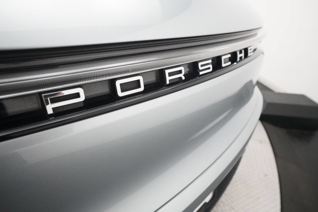 Used 2020 Porsche Macan AWD/4WD image 33