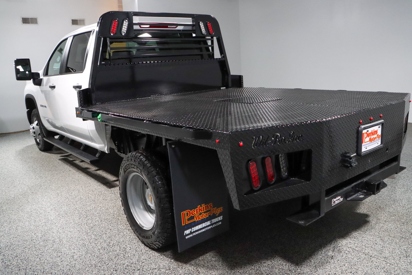 Used 2025 Chevrolet Silverado 3500 W/T w/ WT Convenience Package AWD/4WD image 10