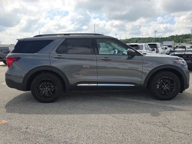 Used 2025 Ford Explorer Active RWD image 6