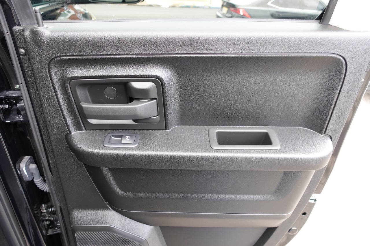 Used 2022 RAM 1500 Express w/ Wheel & Sound Group image 24