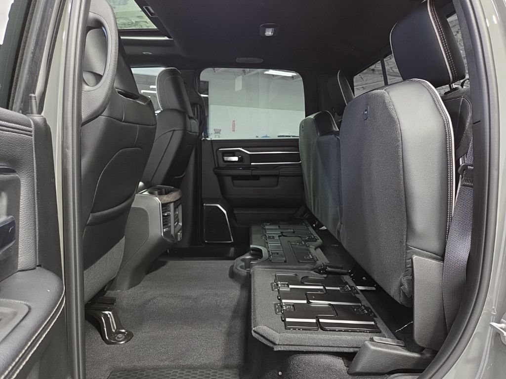 New 2026 RAM 2500 Laramie w/ Night Edition AWD/4WD image 39