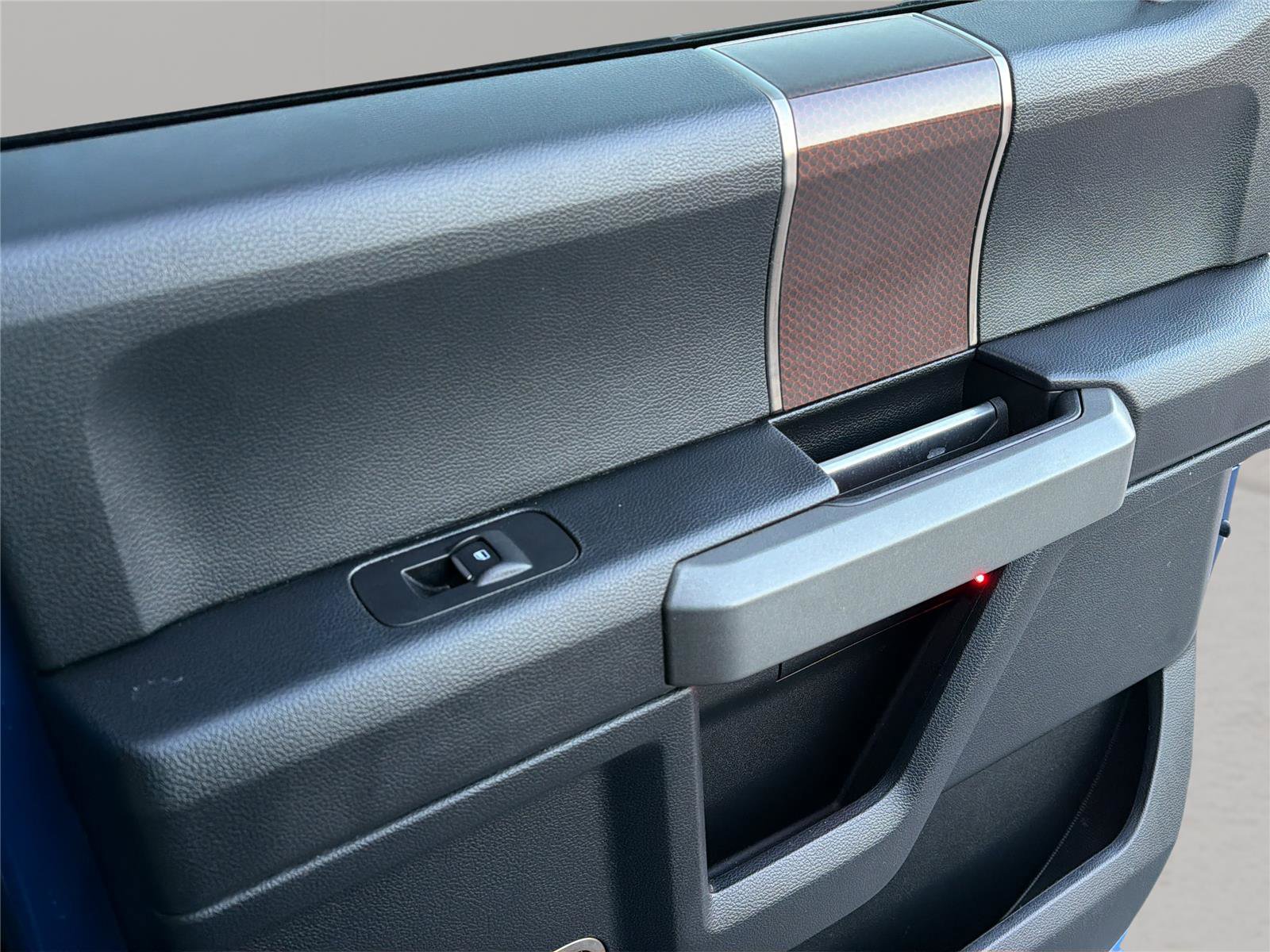 Used 2017 Ford F150 Raptor w/ Equipment Group 802A Luxury image 31