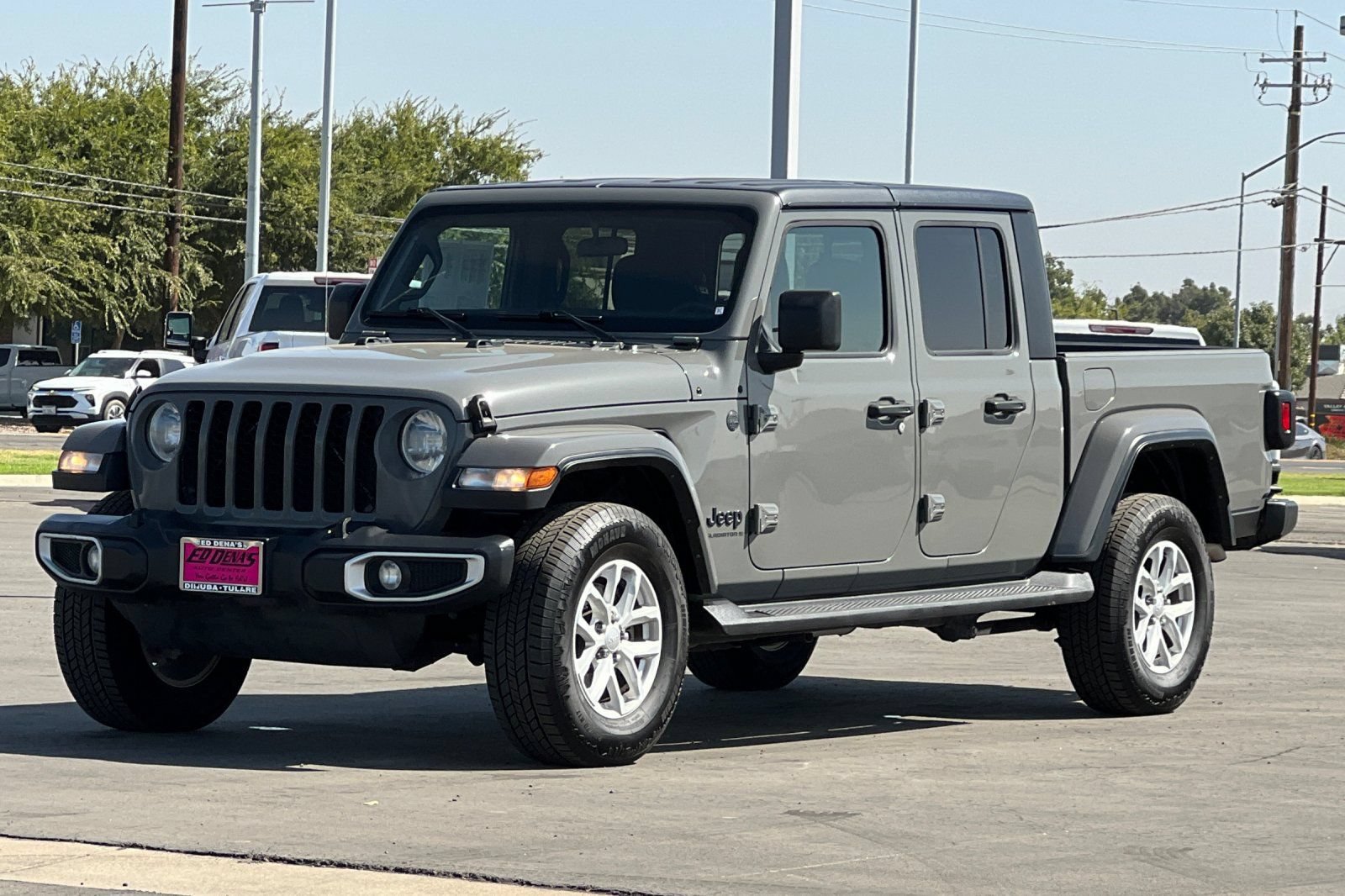 Used 2023 Jeep Gladiator Sport AWD/4WD image 9
