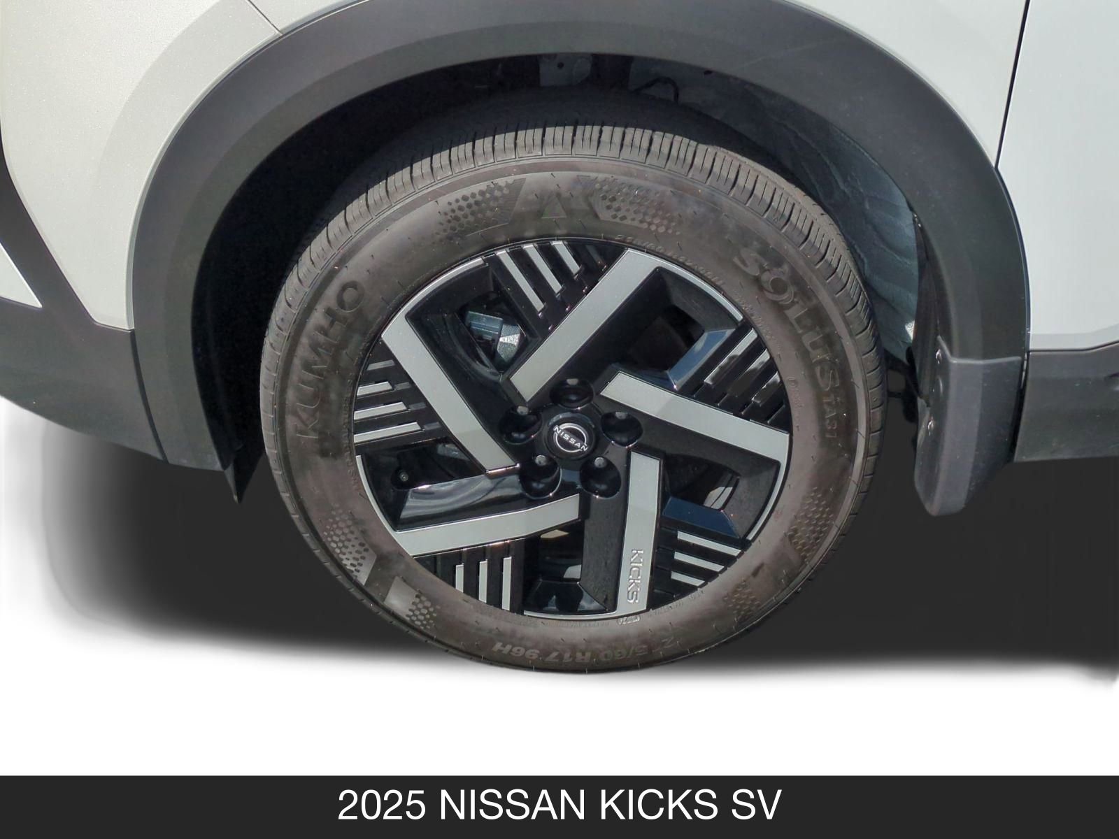 Used 2025 Nissan Kicks SV image 11