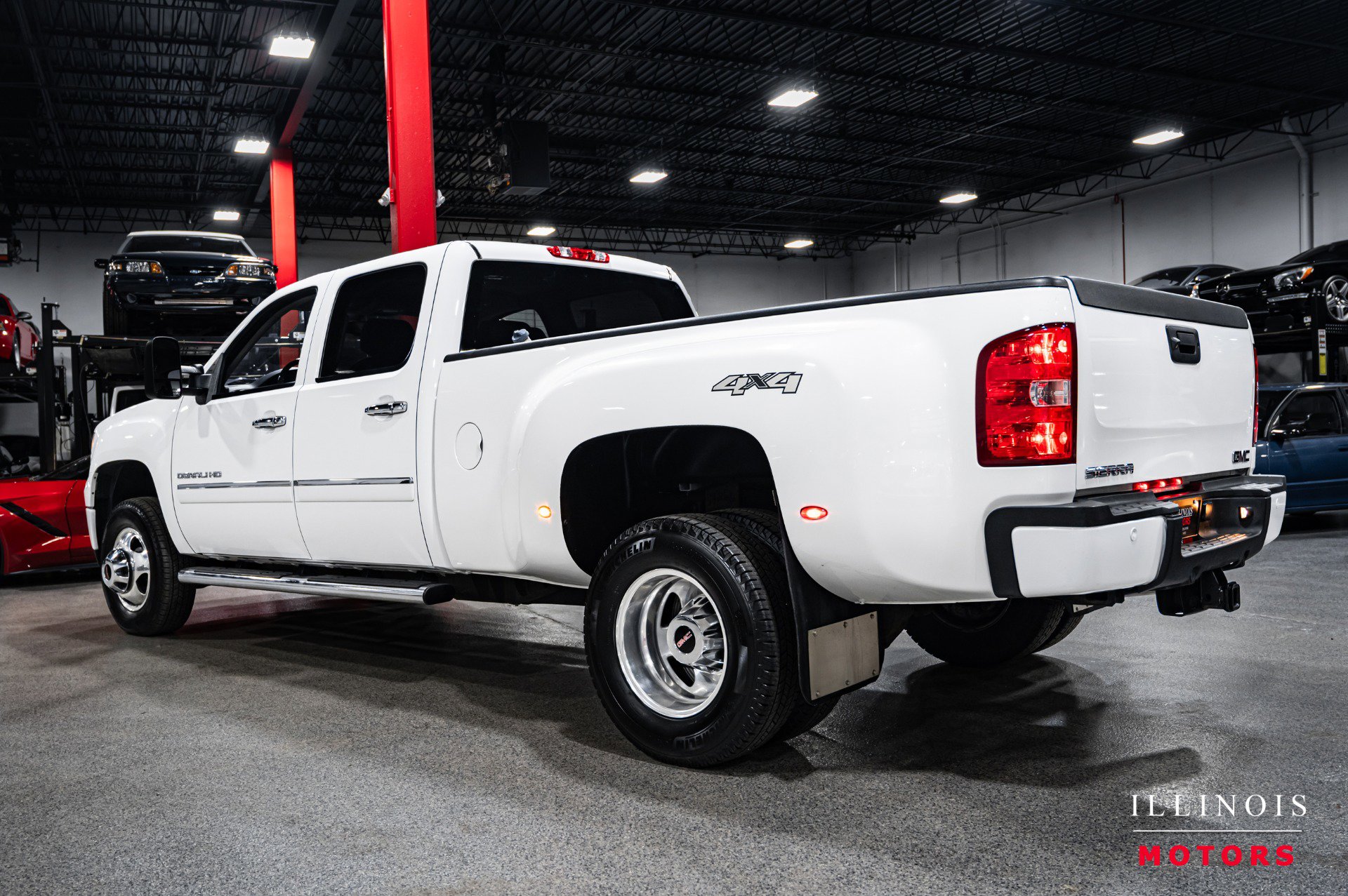 Used 2013 GMC Sierra 3500 Denali image 3