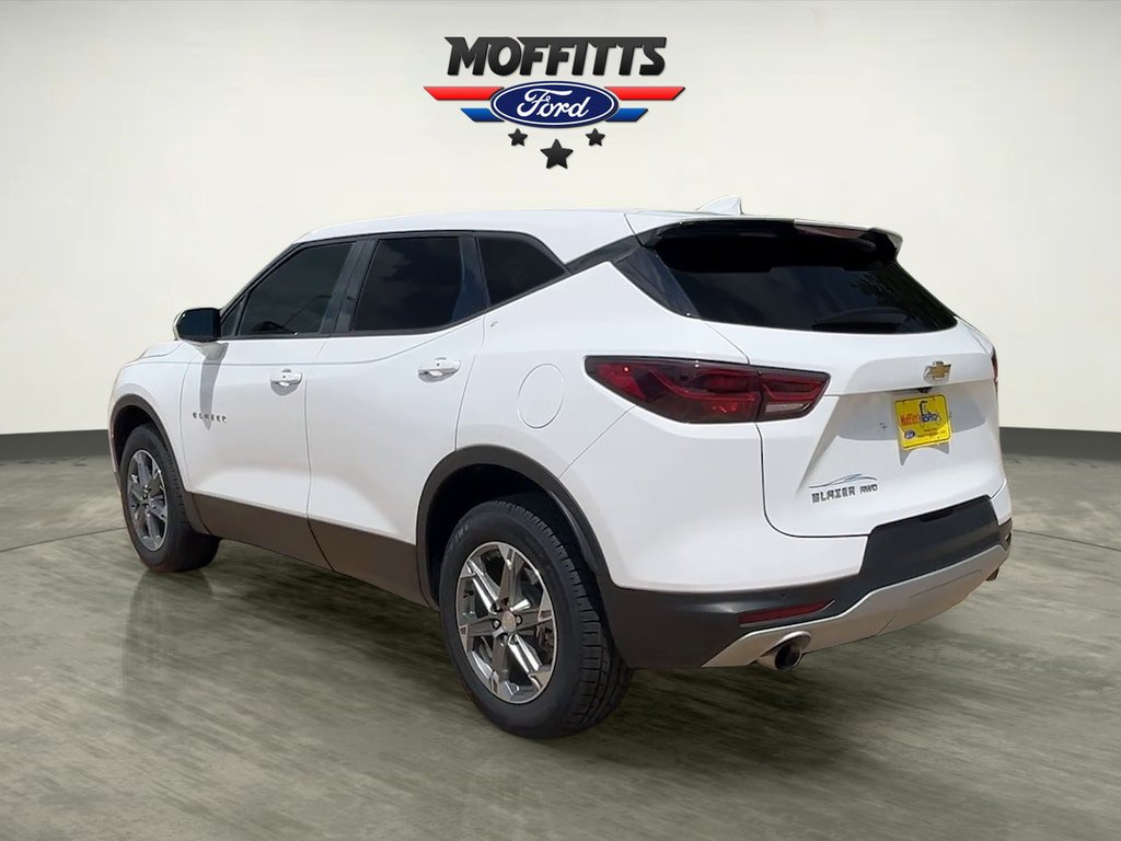 Used 2023 Chevrolet Blazer LT w/ Driver Confidence Package AWD/4WD image 3