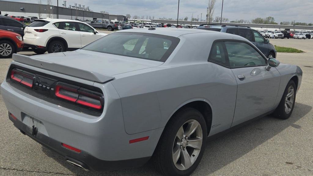 Used 2021 Dodge Challenger SXT w/ Driver Convenience Group image 8