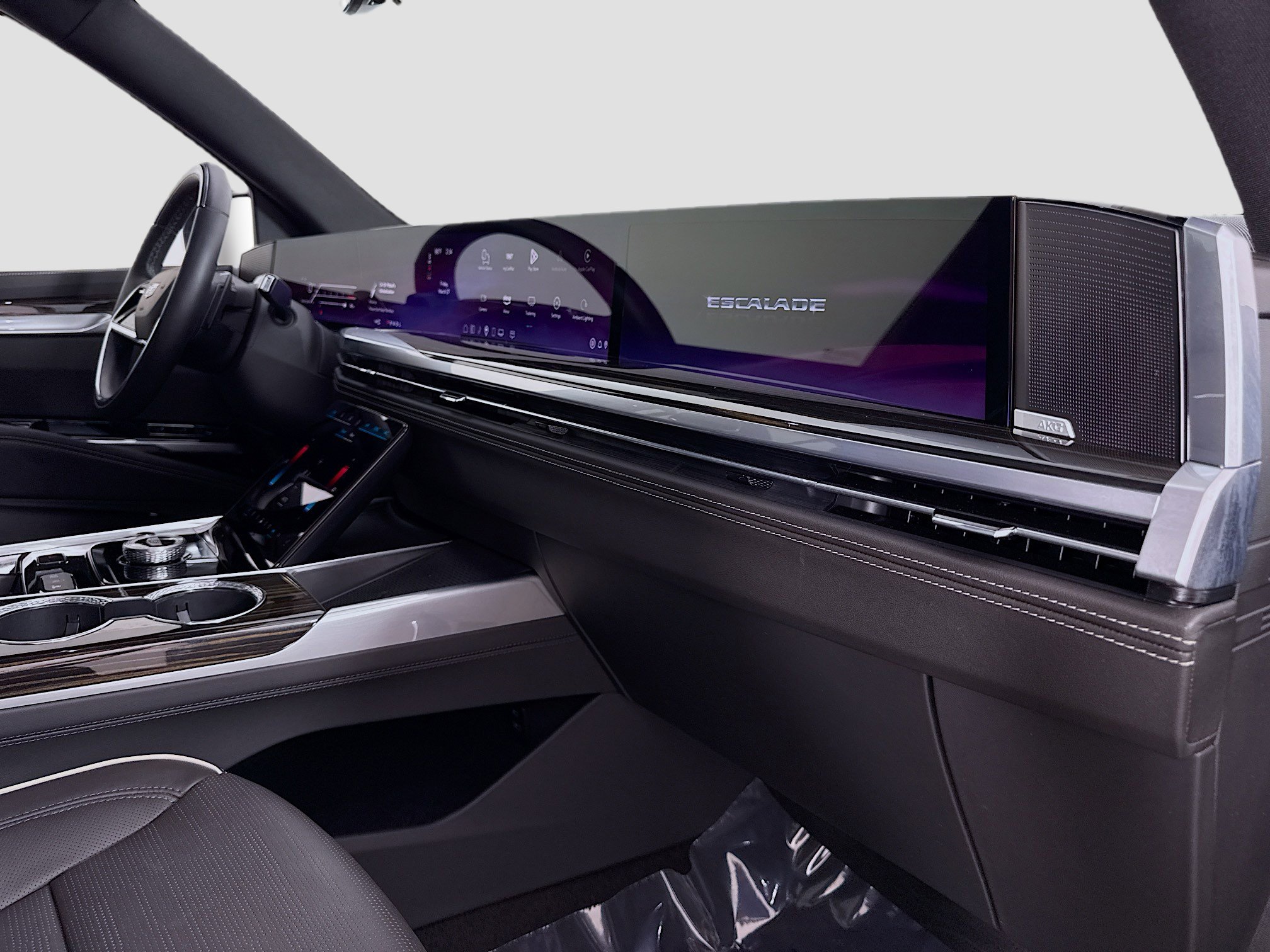 Used 2025 Cadillac Escalade Premium Luxury w/ Touring Package image 32