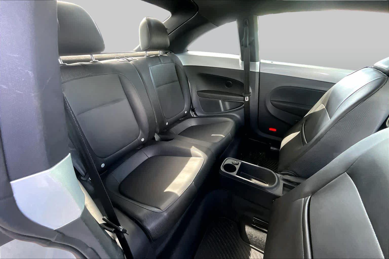 Used 2012 Volkswagen Beetle 2.5 FWD image 18