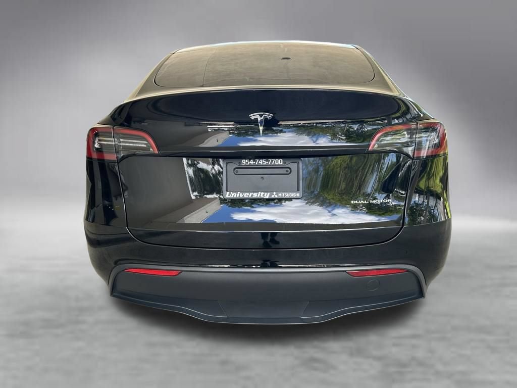 Used 2024 Tesla Model Y Long Range AWD/4WD image 28