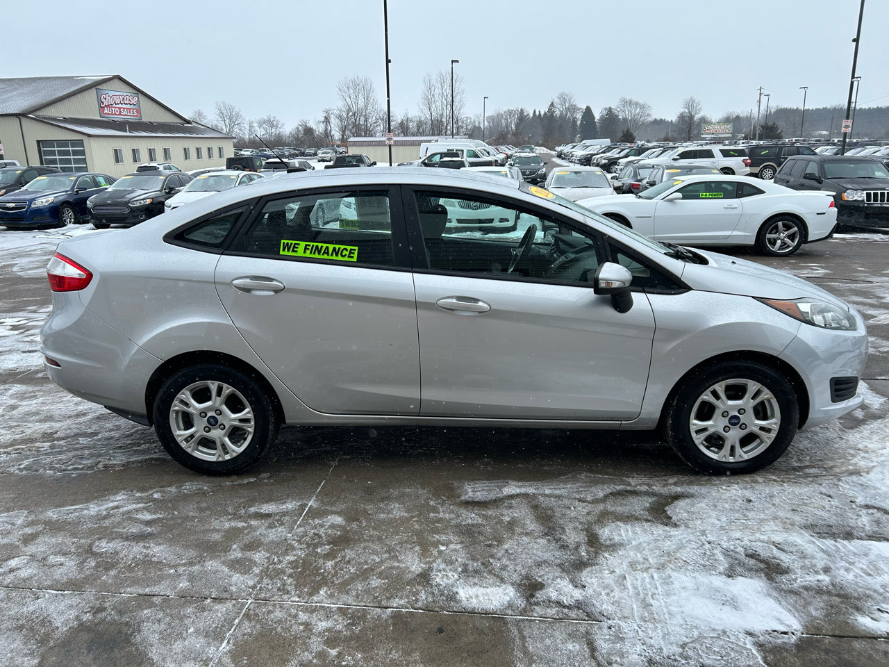Used 2016 Ford Fiesta SE image 4