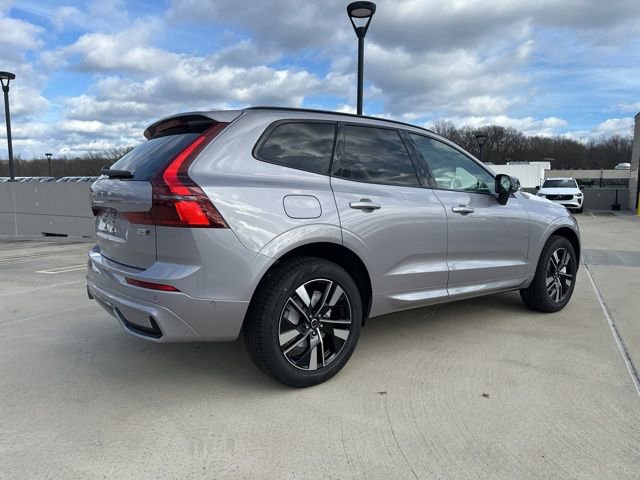 New 2026 Volvo XC60 B5 Plus w/ Climate Package image 7