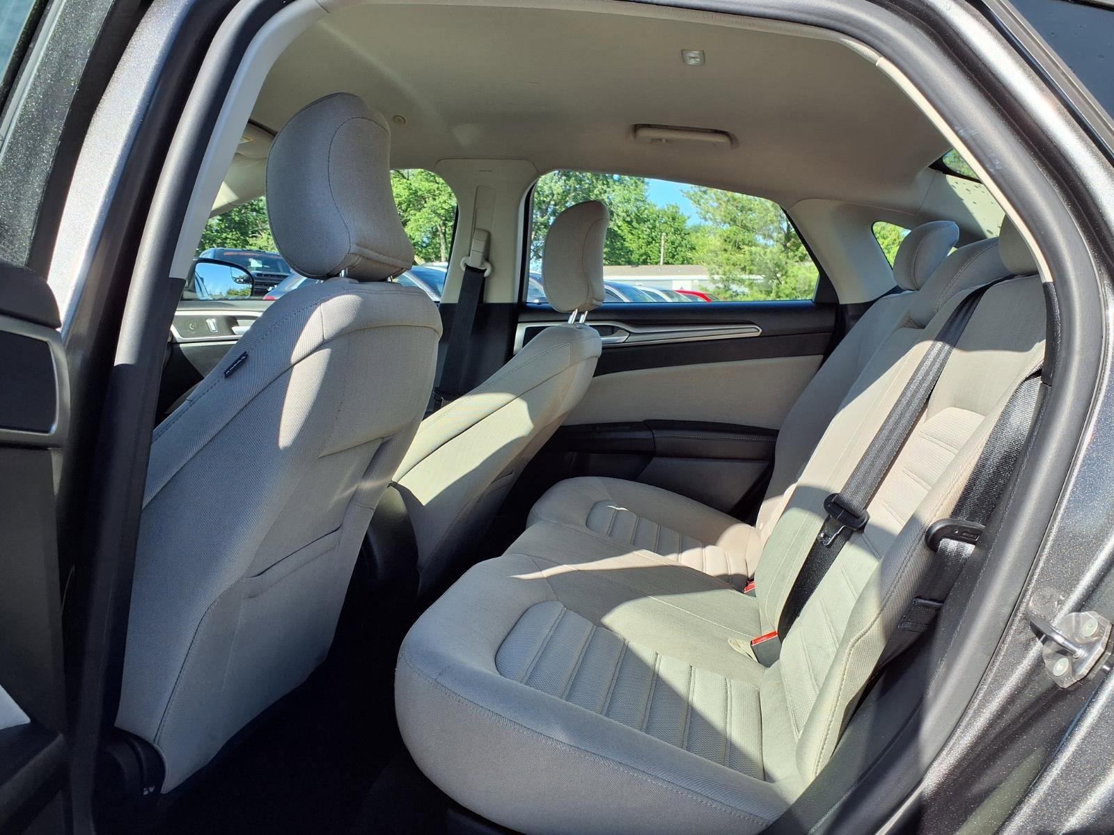 Used 2018 Ford Fusion S FWD image 22