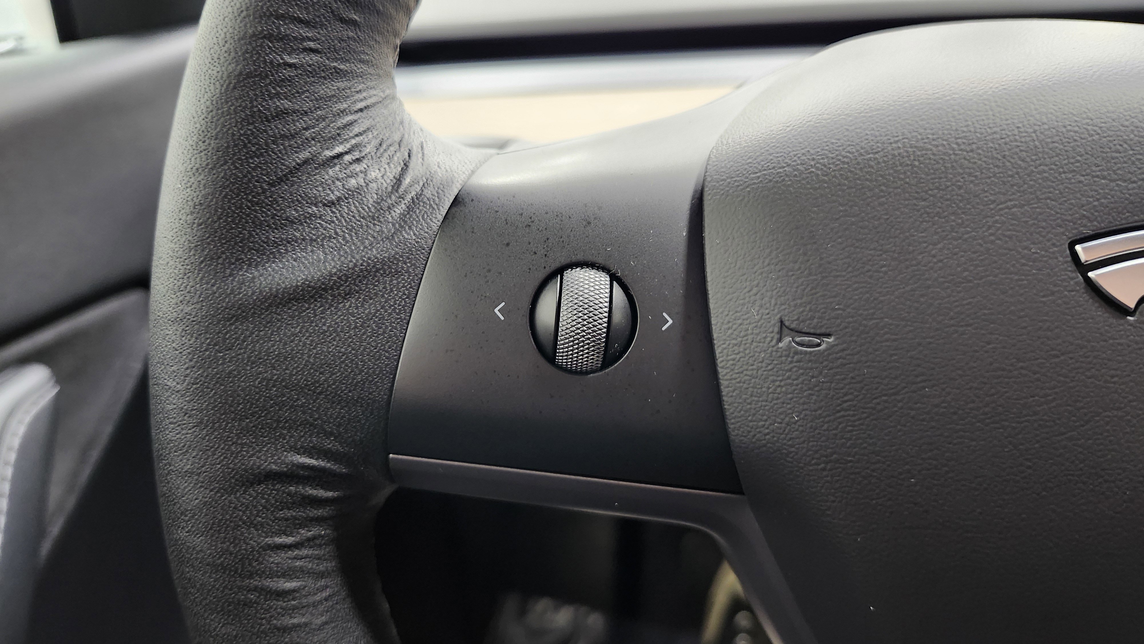 Used 2021 Tesla Model Y Long Range image 35