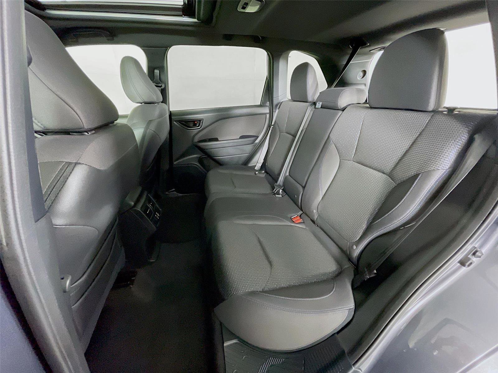 Certified 2025 Subaru Forester Premium AWD/4WD image 28