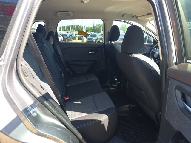 Used 2023 Nissan Rogue SV FWD image 17