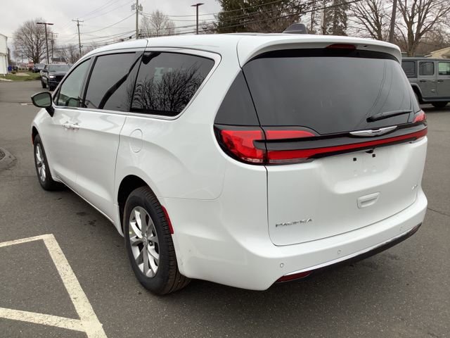 New 2026 Chrysler Pacifica Select image 6