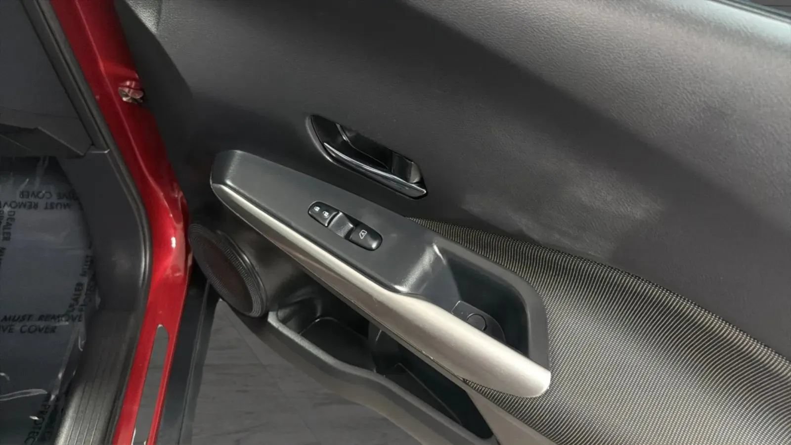 Used 2019 Nissan Kicks SV FWD image 17