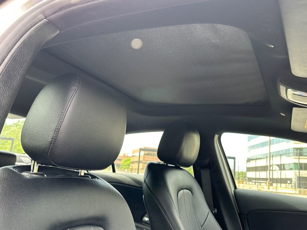 Used 2020 Mercedes-Benz A 220 w/ Premium Package image 10