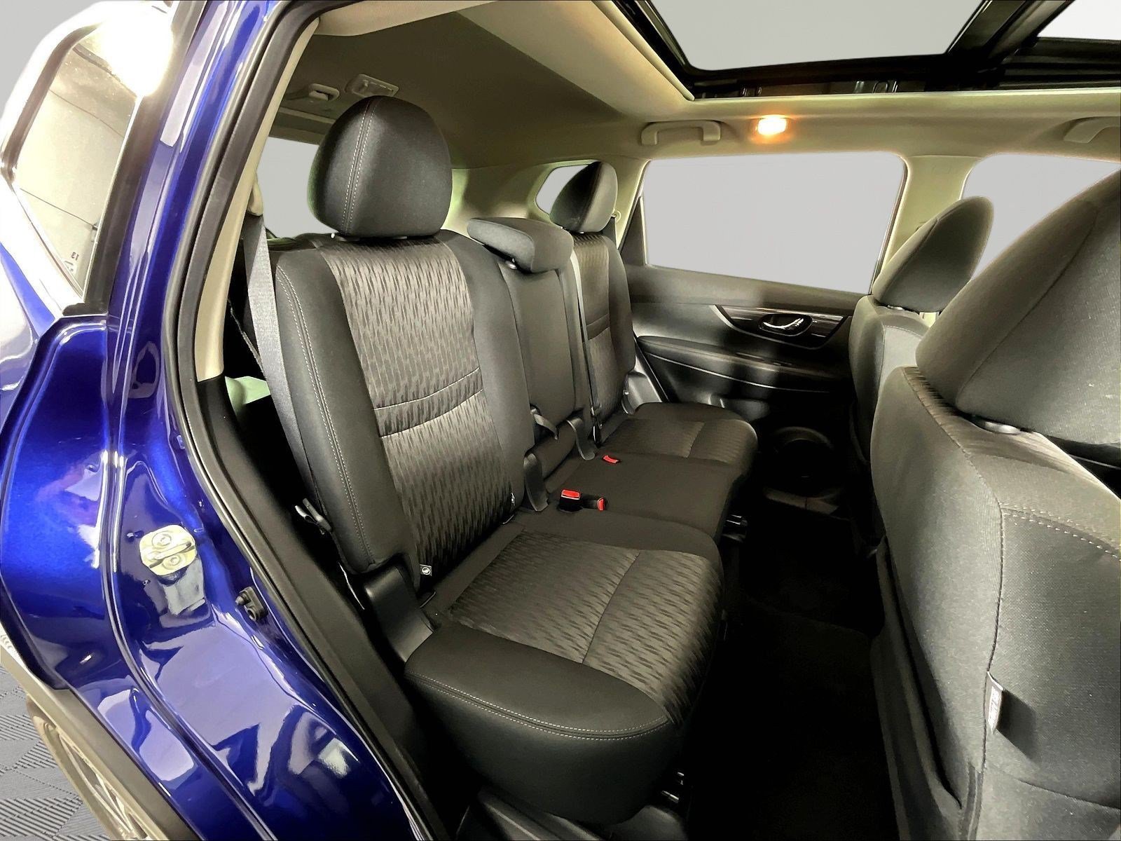 Used 2019 Nissan Rogue SV w/ Sun & Sound Touring Package AWD/4WD image 25