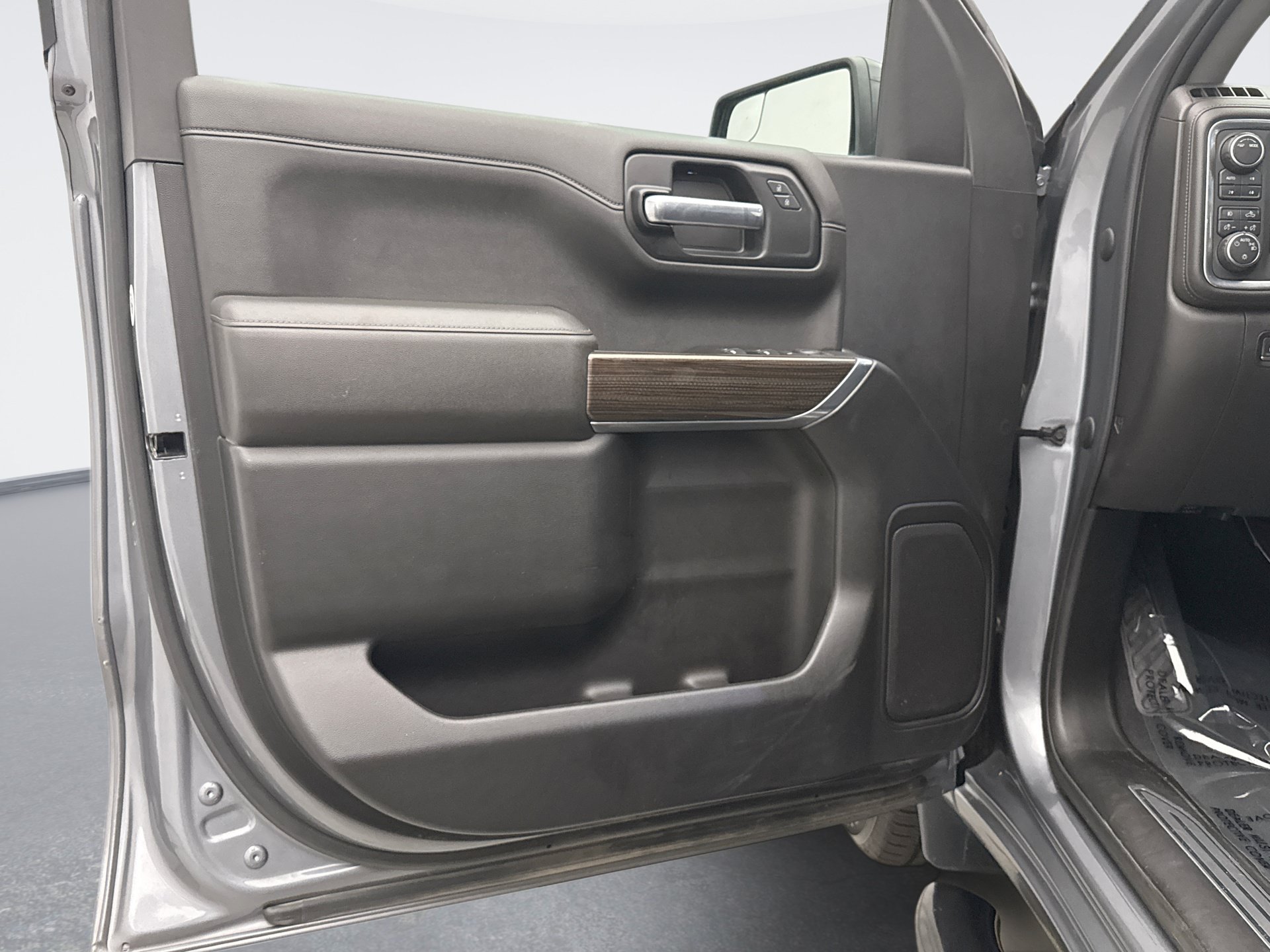 Used 2022 Chevrolet Silverado 1500 RST AWD/4WD image 9