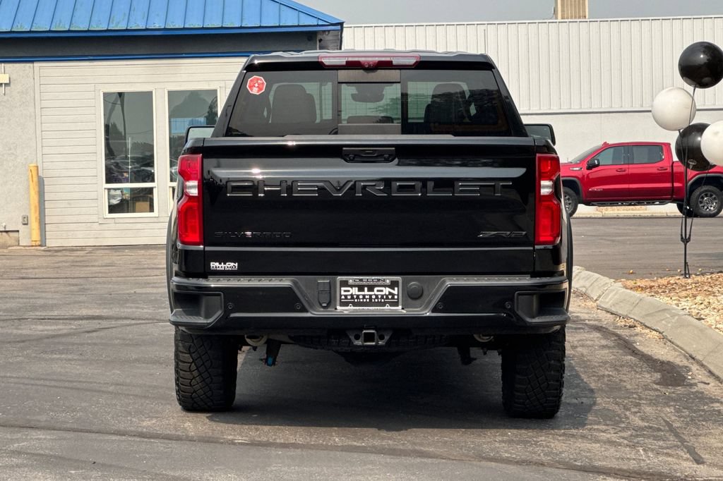 Used 2023 Chevrolet Silverado 1500 ZR2 w/ Technology Package AWD/4WD image 8
